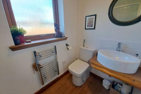 Honey Neuk Golf Course Road, Newtonmore, PH20 1AT