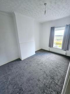 1 bedroom terraced house to rent, Bradford Road, Birstall