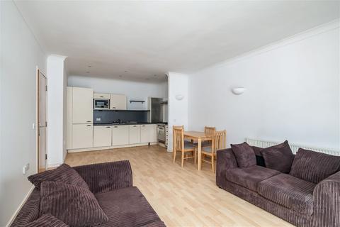 2 bedroom apartment to rent, Century Quay, Sutton Harbour PL4