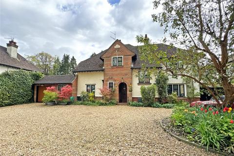 4 bedroom detached house for sale, Yew Lane, East Grinstead, Sussex