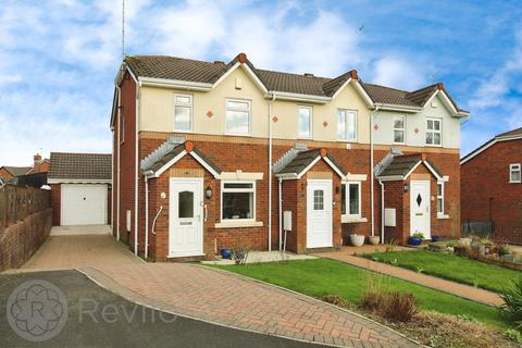 2 bedroom townhouse for sale - Coppingford Close, Norden, OL12