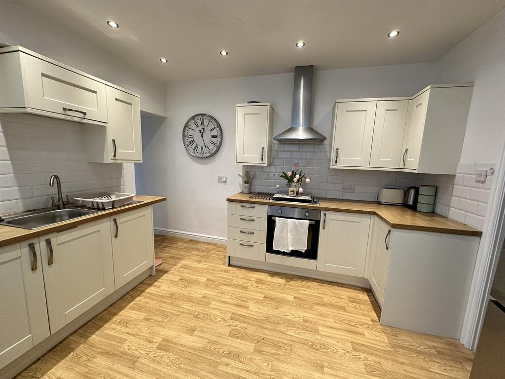 Cemetery Road, Treorchy, Rhondda Cynon Taff. CF42 6TB 3 bed terraced