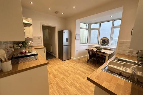 31 Cemetery Road, Treorchy, CF42 6TB