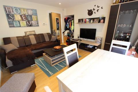2 bedroom flat to rent, Byron Road, Wembley HA0