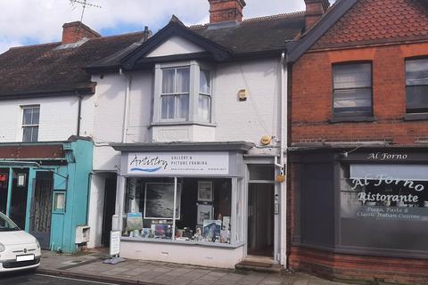 Retail property (high street) to rent, Reading Road, Henley-on-Thames, Oxfordshire RG9 1AB