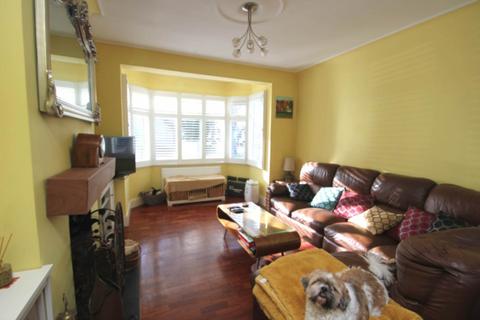 3 bedroom semi-detached house for sale - Priory Avenue, Southend On Sea