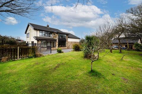 5 bedroom detached house for sale, Gwespyr, Flintshire CH8 9LU