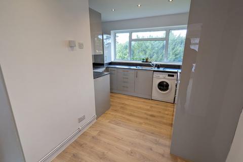 2 bedroom flat to rent, Alexandra Road, Watford WD17