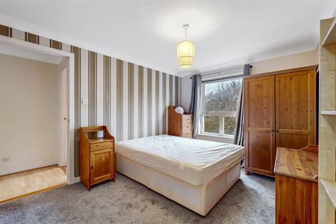 2/1, 1 Blanefield Gardens, Glasgow, G13 1BP