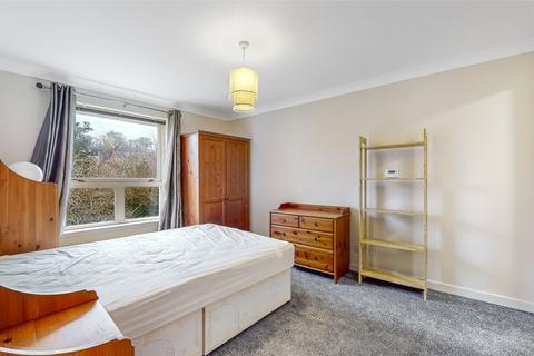 2/1, 1 Blanefield Gardens, Glasgow, G13 1BP
