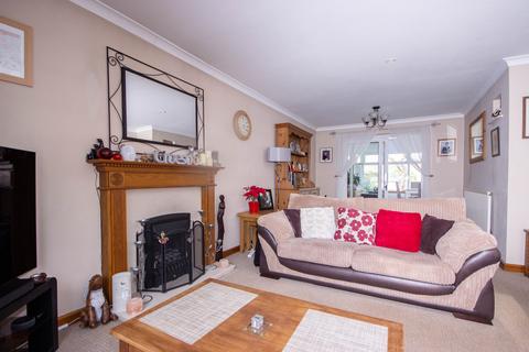 3 bedroom detached house for sale, York Avenue, East Cowes, Isle of Wight