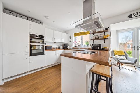 8 Garnstone Drive, Weobley, Hereford, HR4 8TH