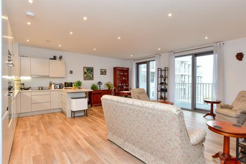 2 bedroom flat for sale, Brighton Road, Worthing, West Sussex
