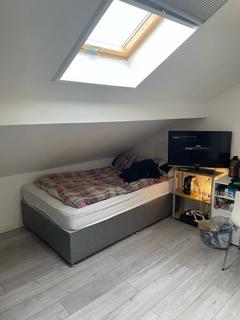 6 bedroom end of terrace house to rent - Upper Kent Road, Manchester M14