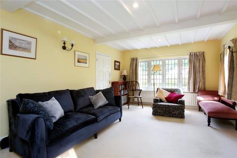 4 bedroom detached house for sale - Weald Way, Caterham, Surrey, CR3