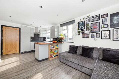 3 bedroom apartment for sale, Clive Road, Dulwich, London, SE21