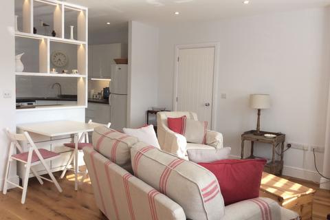 1 bedroom semi-detached house to rent, Chichester, West Sussex, PO19