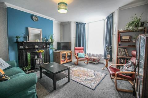 1 bedroom flat for sale, Jubilee Road-Extended with Lovely Garden