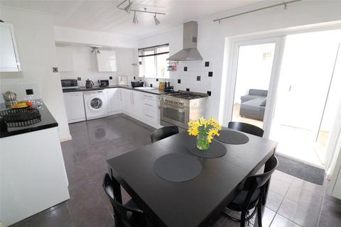 15 Broadoak Road, Erith, DA8 3BE