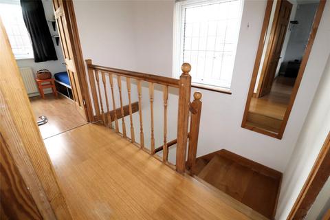 15 Broadoak Road, Erith, DA8 3BE