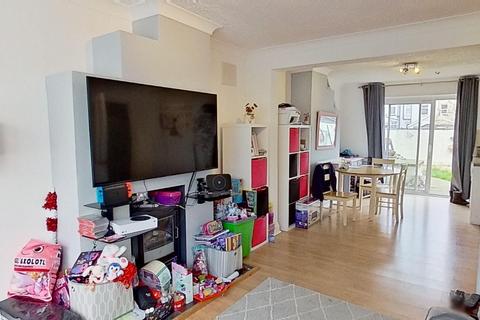 3 bedroom semi-detached house for sale, Alfred Road, Dover