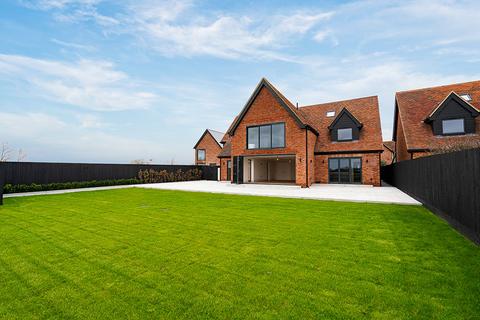 Hawthorn House Ingatestone Road, Stock, Ingatestone, CM4 9PD