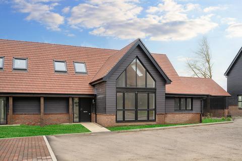 4 bedroom semi-detached house for sale - Plot 6, The Beech at Thaxted, Bardfield Road CM6