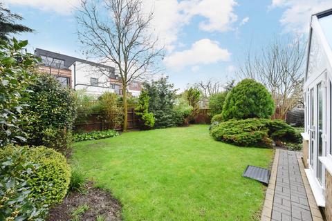 4 bedroom detached house for sale, Robinsons Close, London