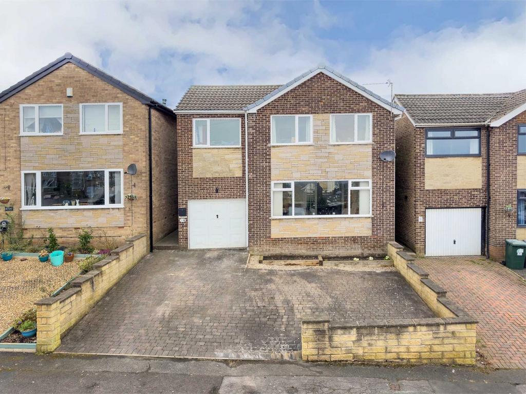 Brighton Close, Batley 4 bed detached house for sale £299,995