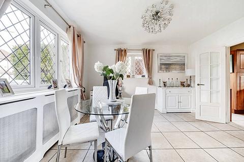 23 Butlers Drive, London, E4 7RL