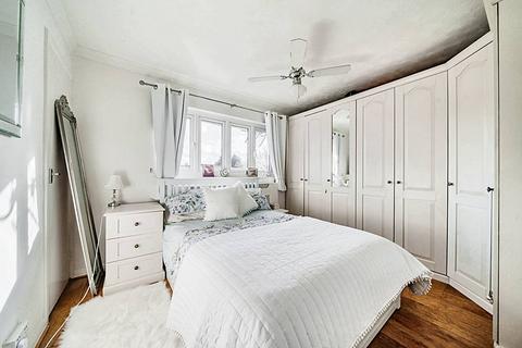 23 Butlers Drive, London, E4 7RL
