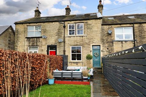 3 bedroom terraced house for sale - Highbank Street, Farsley, Pudsey, West Yorkshire, LS28