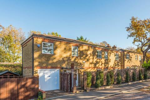 Alleyn Park, West Dulwich, SE21