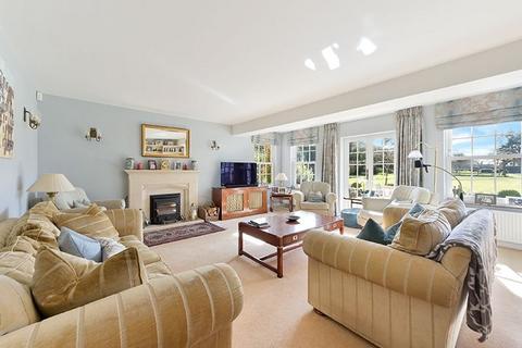 6 bedroom detached house for sale - Chapel Road, Oxted RH8