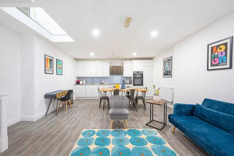 2 bedroom flat to rent, Belsize Park, Belsize Park, London, NW3