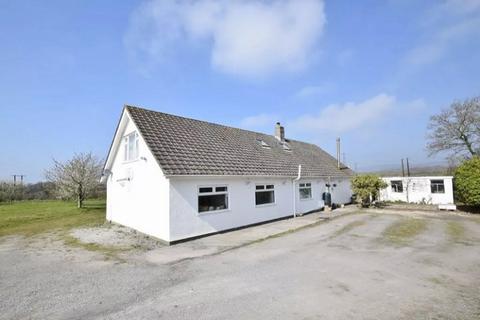 4 bedroom detached bungalow for sale, Graig Madoc Llanmihangel, Pyle, Bridgend . CF33 6RL