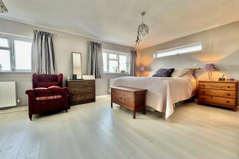 76 Priests Road, Swanage, BH19 2RP