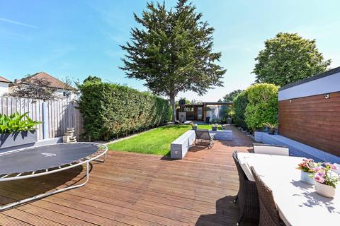 30 Broadlands Way, New Malden, KT3 6PW