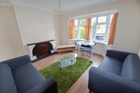 undefined, Ash Road, Leeds LS6