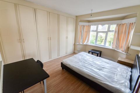 undefined, Ash Road, Leeds LS6