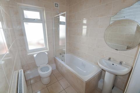 undefined, Ash Road, Leeds LS6