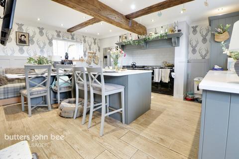 5 bedroom barn conversion for sale - Old Road, Bignall End