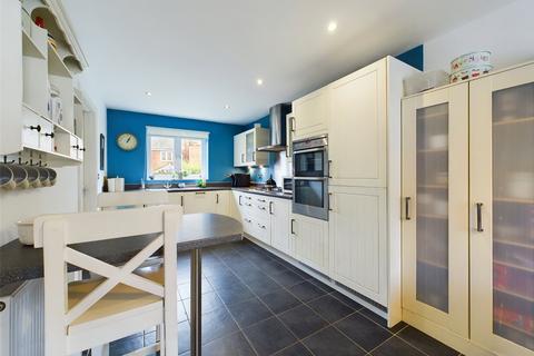 5 bedroom detached house for sale - Staxton Drive Kingsway, Quedgeley, Gloucester, Gloucestershire, GL2
