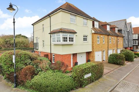3 bedroom end of terrace house for sale, Willowbank, Sandwich