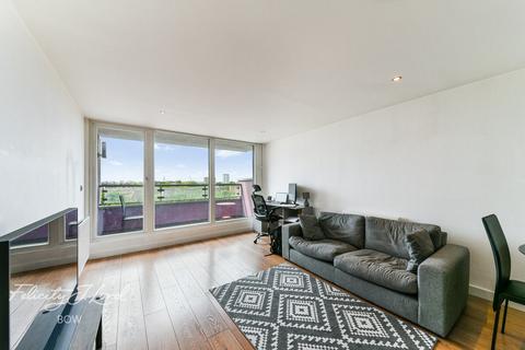 1 bedroom apartment for sale, Mallard Point, Rainhill Way, London, E3
