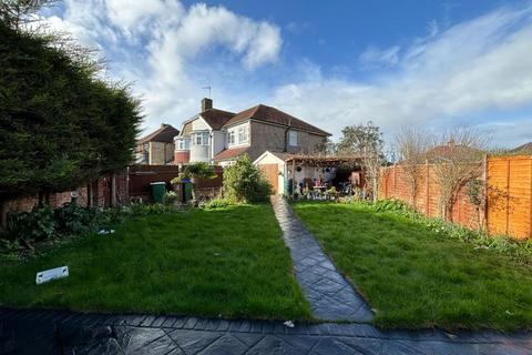 197 Okehampton Crescent, Welling, DA16 1DD