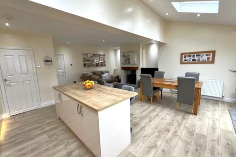 15 Barton Avenue, Knott End On Sea, Poulton-le-fylde, FY6 0BW