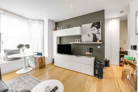2 bedroom flat for sale, Prince of Wales Drive, Battersea, SW11