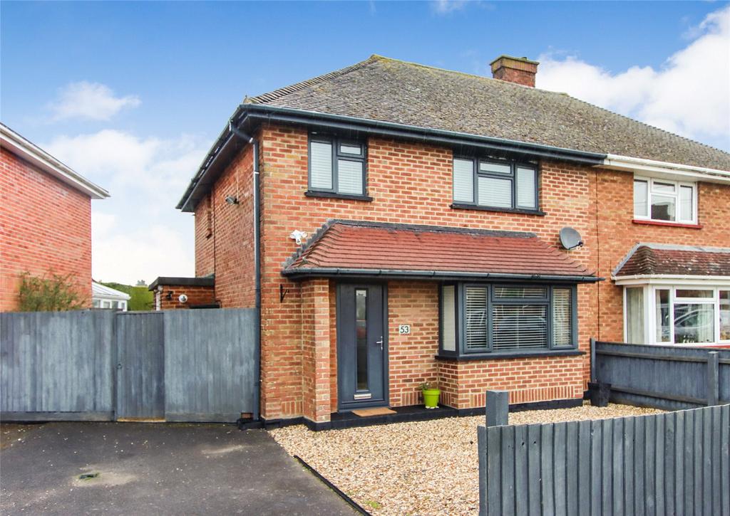 Corbin Road, Pennington, Lymington... 3 bed semidetached house £395,000