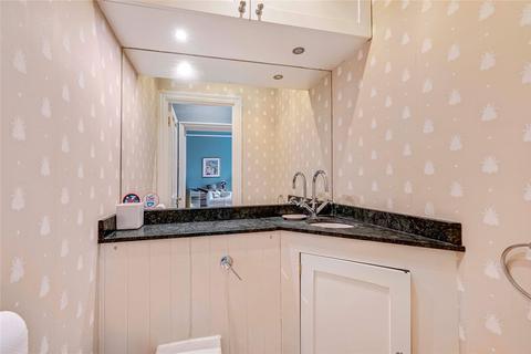 Flat 2, 12 Redcliffe Square, London, SW10 9JZ